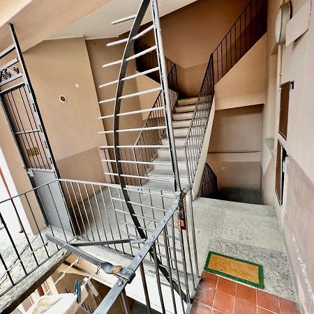 Abstract House Design Home In Center Of Torino Exterior foto